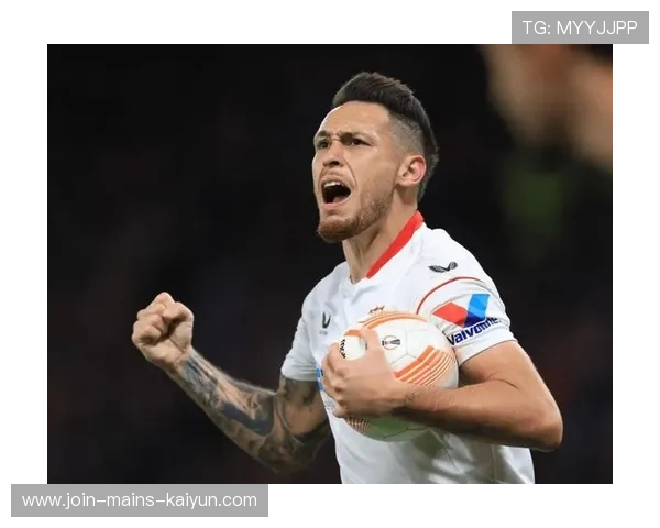 塞维利亚队员费尔南多贡献一脚精妙远射:足球场上的闪光时刻