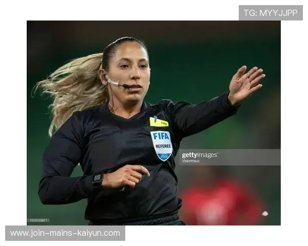 欧洲杯比赛中的裁判表现被媒体评估并公开讨论，欧洲杯每场比赛裁判