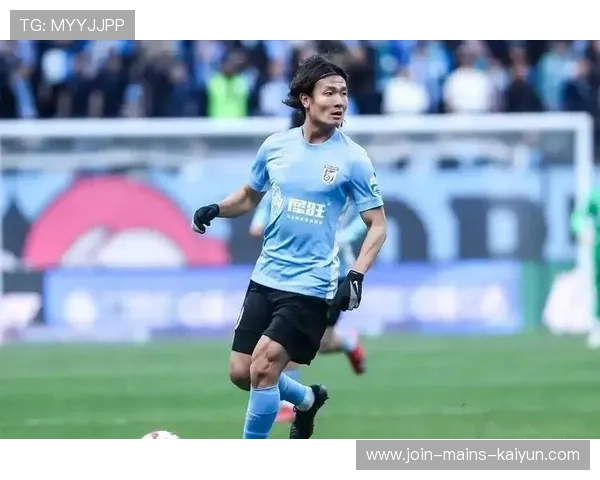 大连英博侧翼突破漂亮